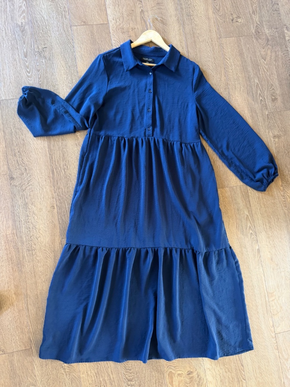 Rachel Zoe Midi Dress Tiered Skirt Navy Blue Long Sleeve Button Bodice Relaxed - Picture 3 of 16